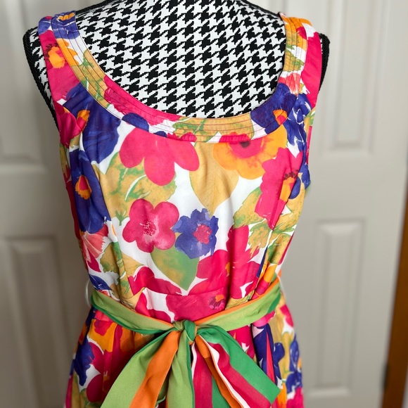 Floral and stripe print georgette dress 💗 - Picture 4 of 4